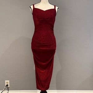 DB Studio Elegant Burgundy/Red Midi Dress